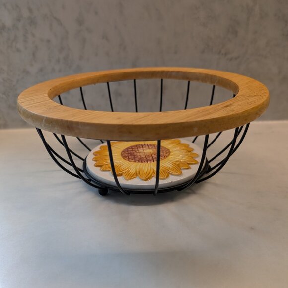 Sunflower metal wood and ceramic basket - Picture 2 of 7